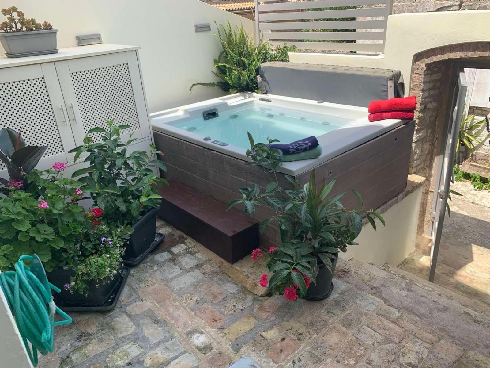 Anemomilos Jacuzzi Suite Corfu  Екстериор снимка