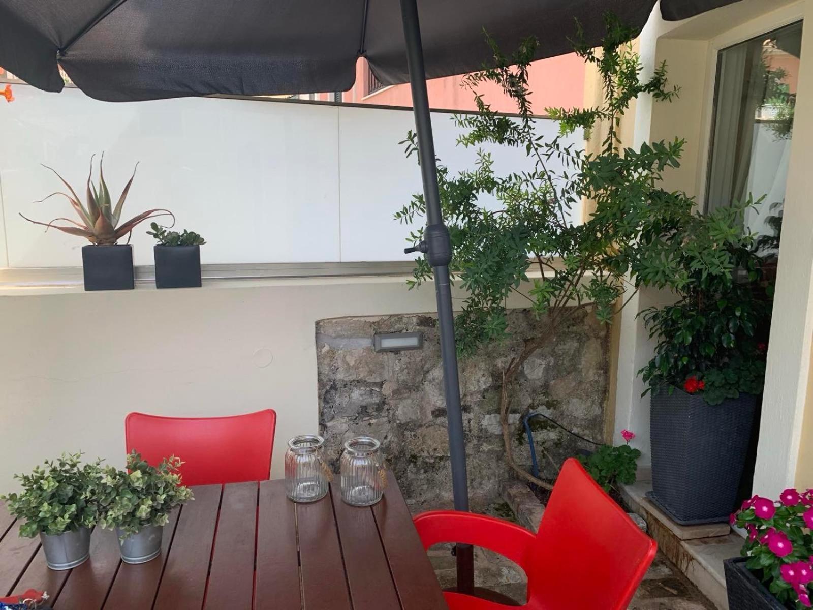 Anemomilos Jacuzzi Suite Corfu  Екстериор снимка