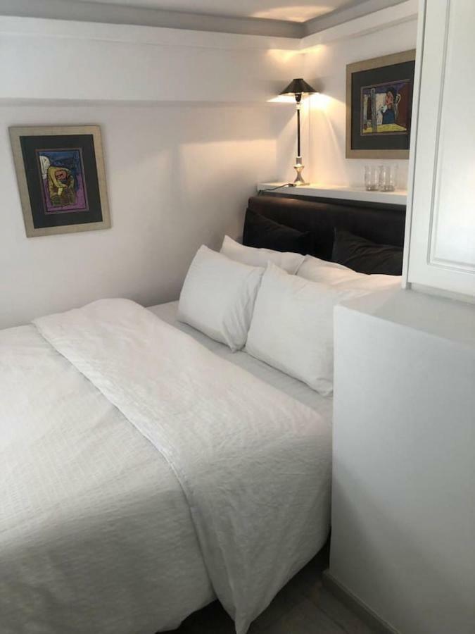 Anemomilos Jacuzzi Suite Corfu  Екстериор снимка
