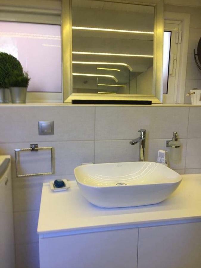 Anemomilos Jacuzzi Suite Corfu  Екстериор снимка