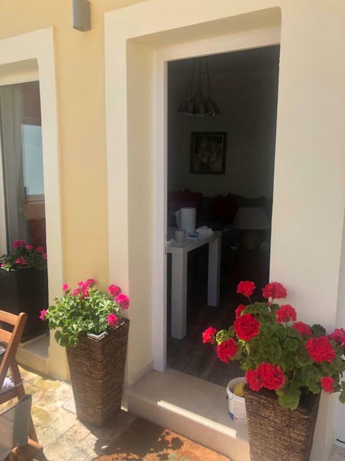 Anemomilos Jacuzzi Suite Corfu  Екстериор снимка