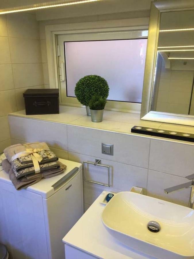 Anemomilos Jacuzzi Suite Corfu  Екстериор снимка